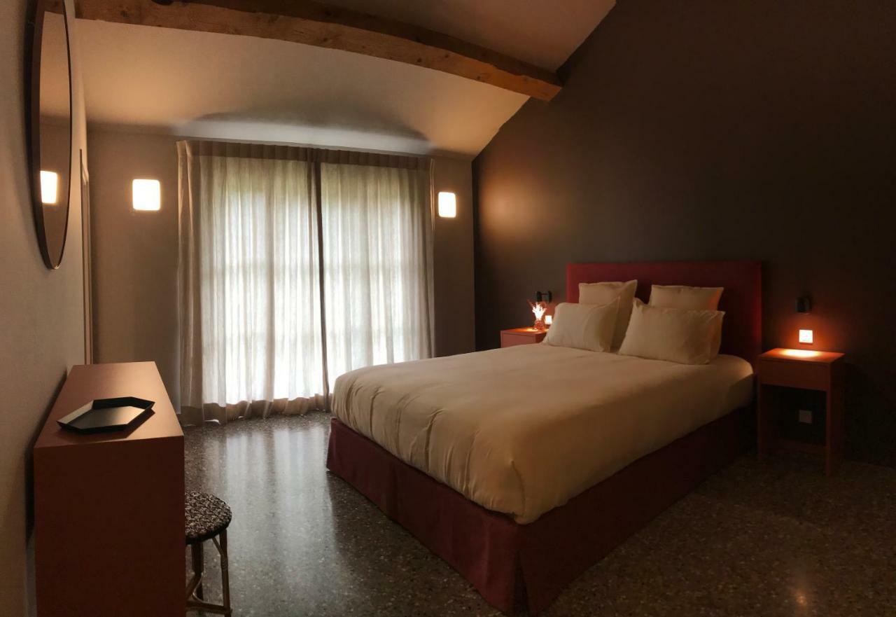 Le Cafe & La Forge Du Petit Badon Villa Salin-de-Giraud Kültér fotó